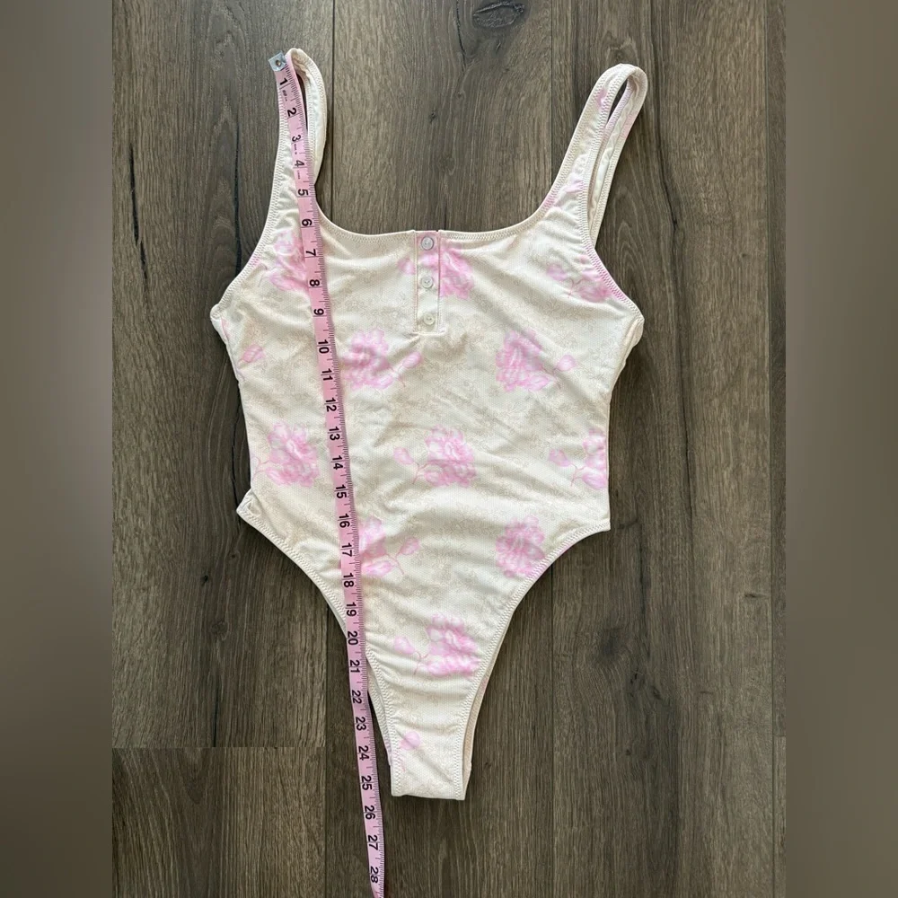 Frankie’s Bikinis xPamela Anderson One Piece in Lace On The Beach Size Large
